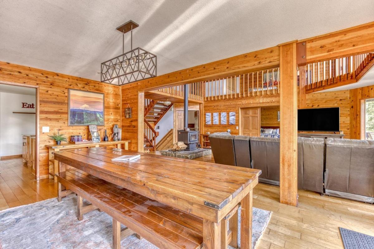Great Blue Lodge - Spacious Ski Lodge, Hot Tub, Sauna, Game Room & More กัฟเวิร์นเมนท์แคมป์ ภายนอก รูปภาพ